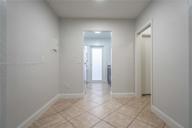 Building Photo - 7311 Byron Ave