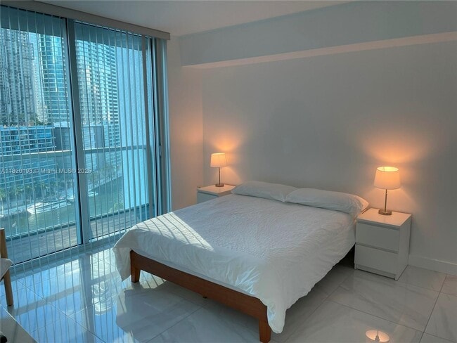 Building Photo - 500 Brickell Ave