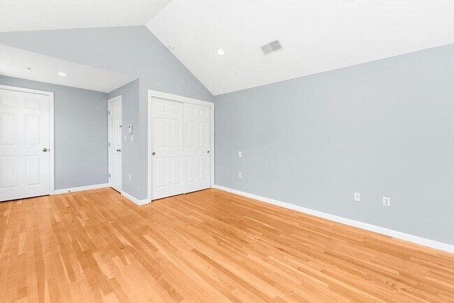 Building Photo - 1005 Trapelo Rd