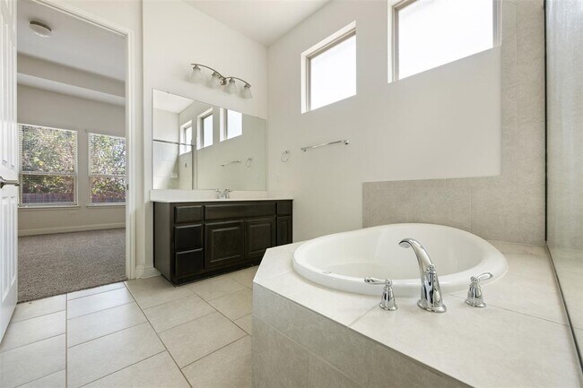 Building Photo - 4908 Globe Mallow Dr