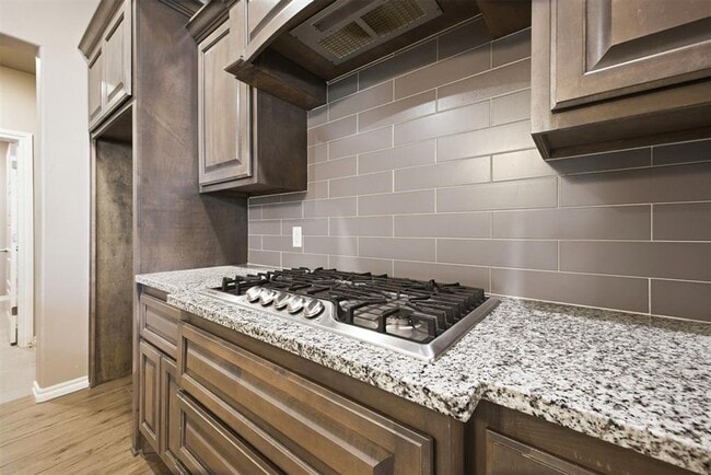 Building Photo - 6400 NW 164th Cir