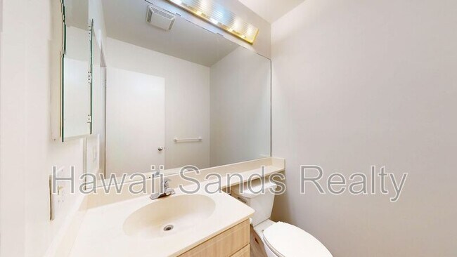 Building Photo - 92-1539-1539 Aliinui Dr