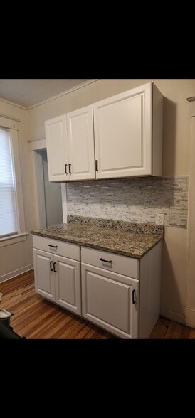 kitchen - 10 Barclay St