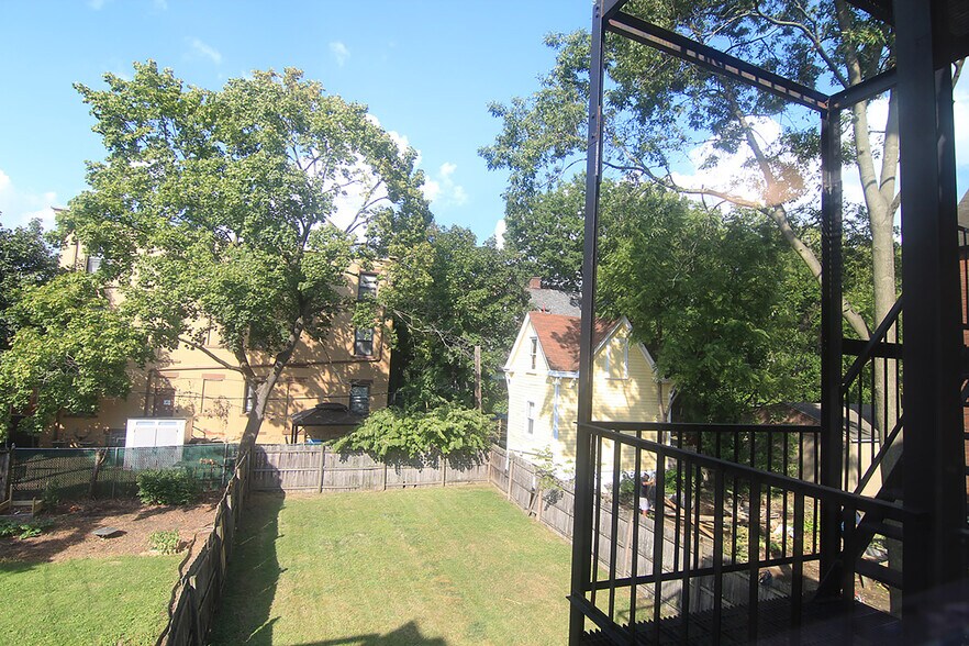 Building Photo - 431 Rebecca Ave