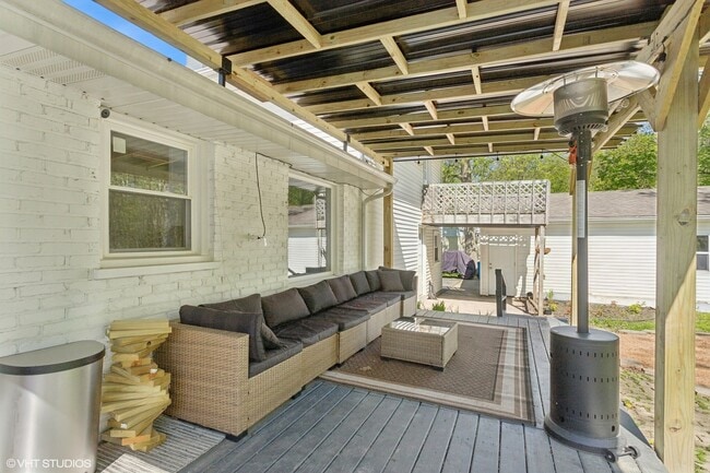 Building Photo - 11051 Elmwood Ct