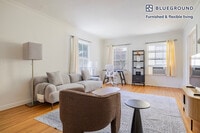 Building Photo - 136 S Roxbury Dr