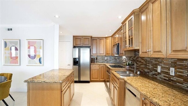 Building Photo - 3430 Galt Ocean Dr