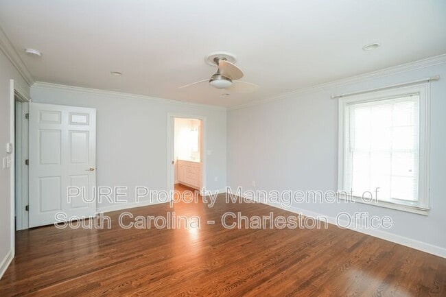Building Photo - 1166 Waterfront Dr