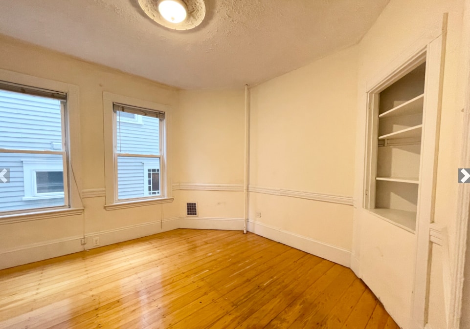 Building Photo - 17 Sachem St