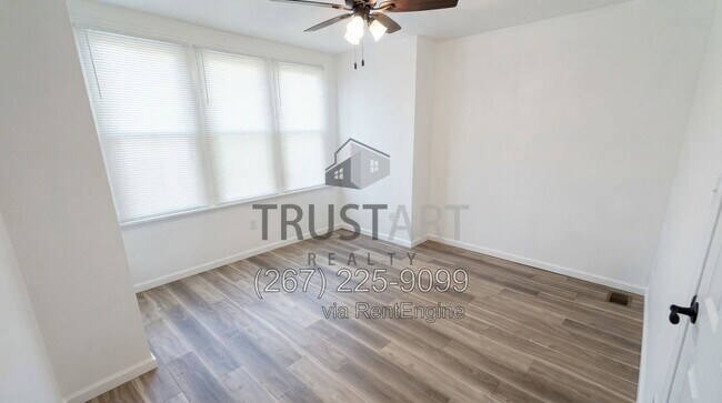 Building Photo - 196 W Duncannon Ave