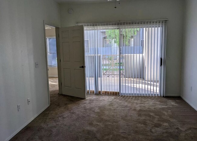 Building Photo - 600 W Grove Pky