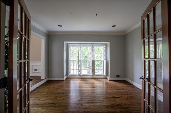 Building Photo - 4941 Gaskin Walk