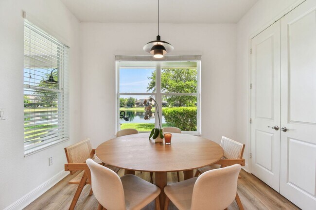 Building Photo - Waterfront Home for Lease – Resort-Style L...