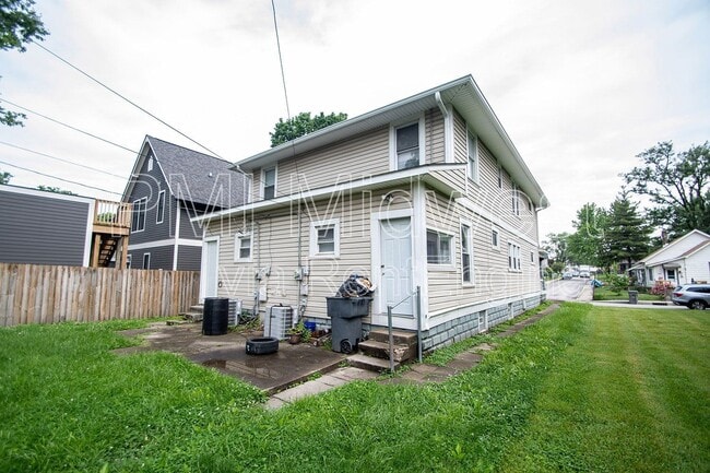 Building Photo - 1543 E Ohio St