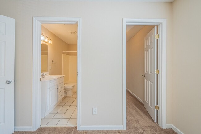 Building Photo - 38 Preston Ct