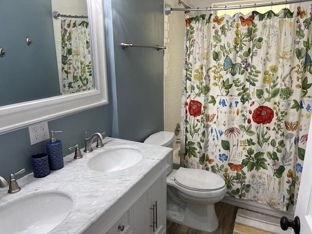 Building Photo - 2002 Greenwood Dr