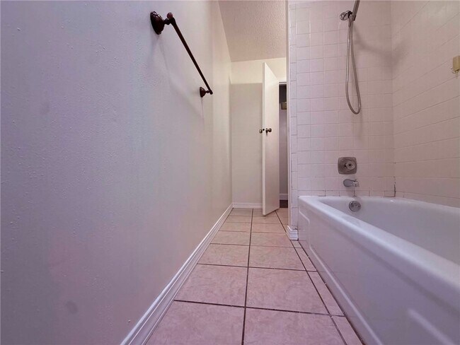 Building Photo - 3761 N Whippoorwill Ct