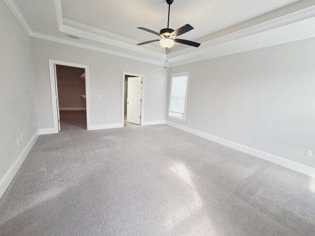 Building Photo - 2385 Sweet Valley Hts