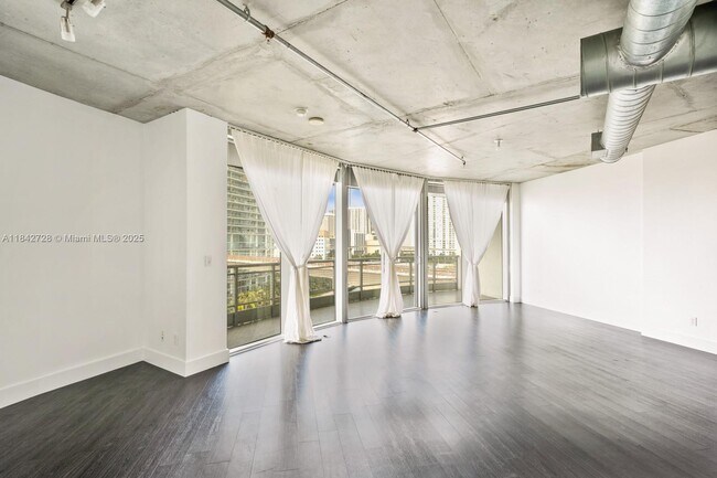 Building Photo - 690 SW 1st Ct