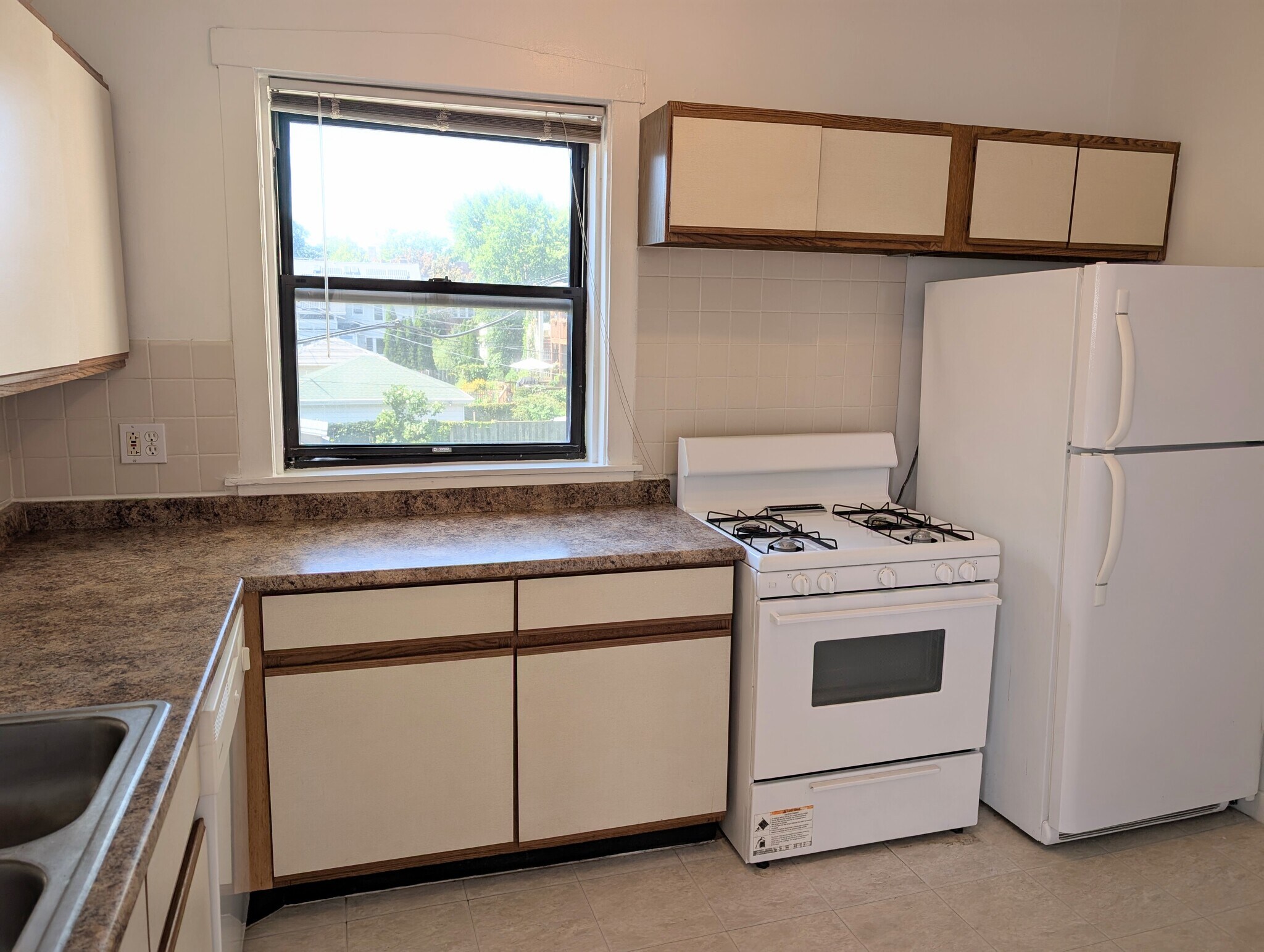 Building Photo - 710 Seward St