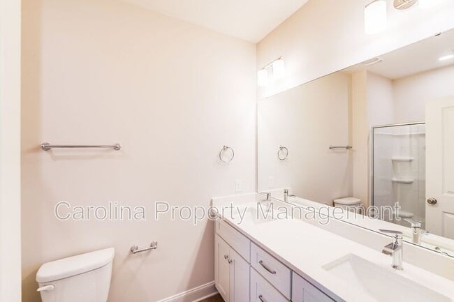 Building Photo - 645 Brookwood St