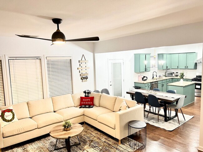 Building Photo - 6066 Barker Landing NE