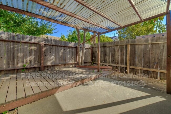 Building Photo - 1921 28th St