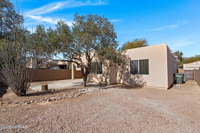 Building Photo - 8868 E Desert Lavender Pl