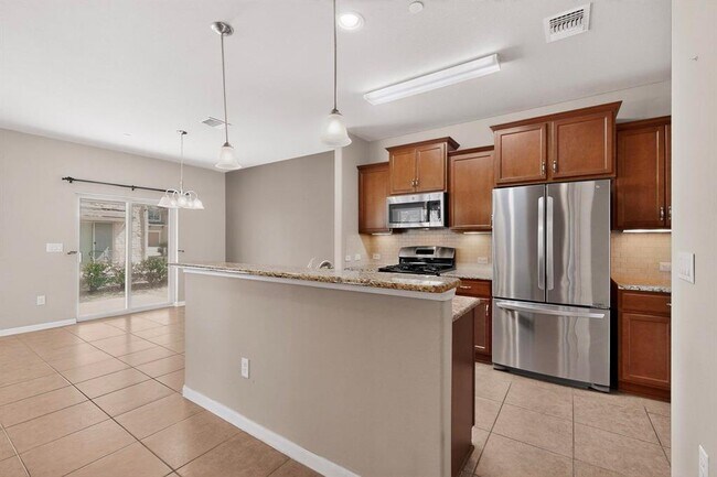 Building Photo - 1620 Bryant Dr