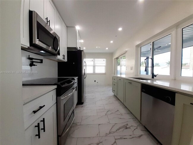 Building Photo - 2109 N Park Rd