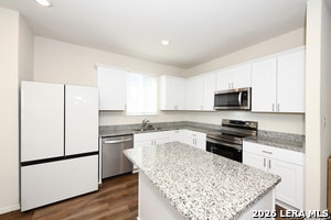 Building Photo - 809 Beacon Hts