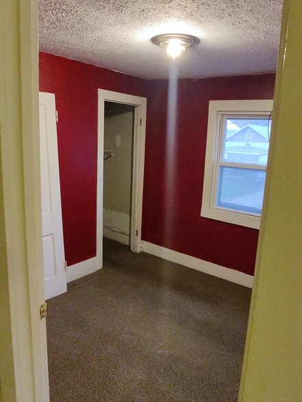 Bedroom - 608 State St