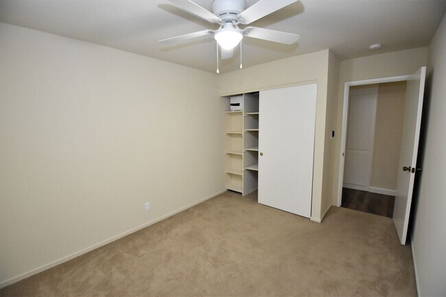 Building Photo - 3324 Lillard Dr