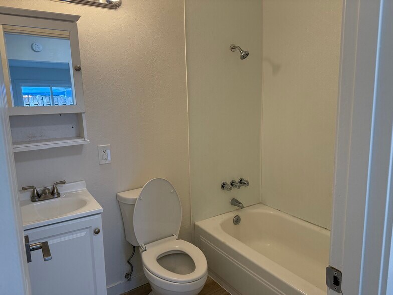 Bathroom with tub - 2107 Y St