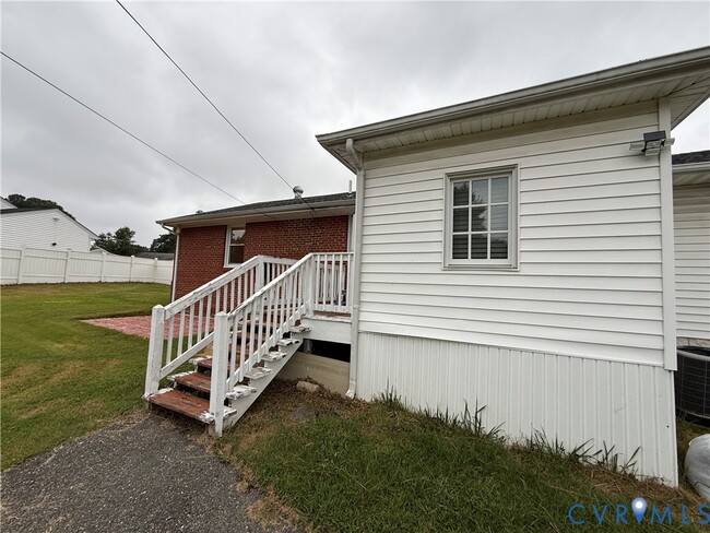 Building Photo - 9723 Royerton Dr