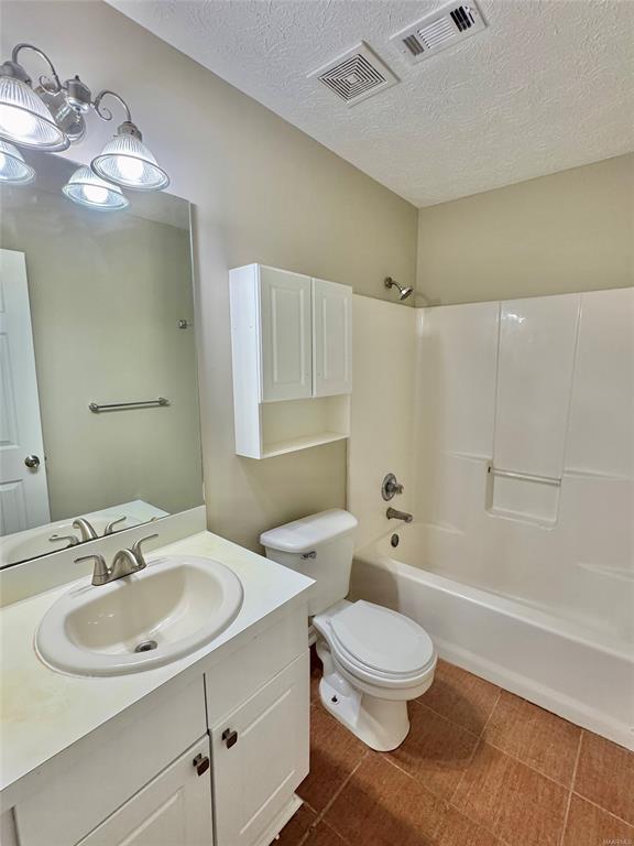 Building Photo - 5931 Brewbaker Blvd