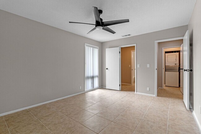 Building Photo - Lovely 1/1 condo in Winter Springs ~ Fresh...