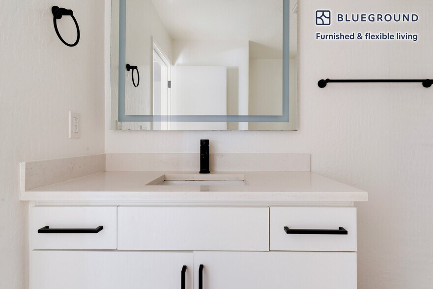 Building Photo - 20200 Lucille Ave