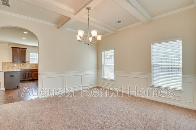 Building Photo - 5014 Vine Ln