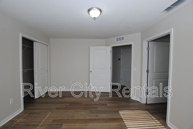 Building Photo - 6541 Sweetbay Ln