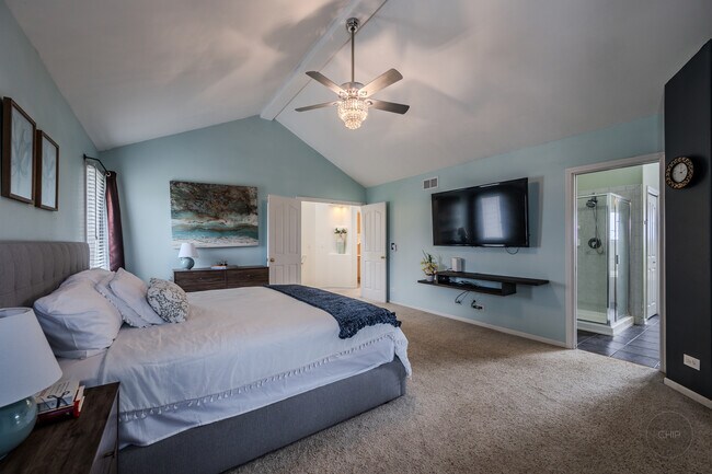 Building Photo - 2805 Clara Ave