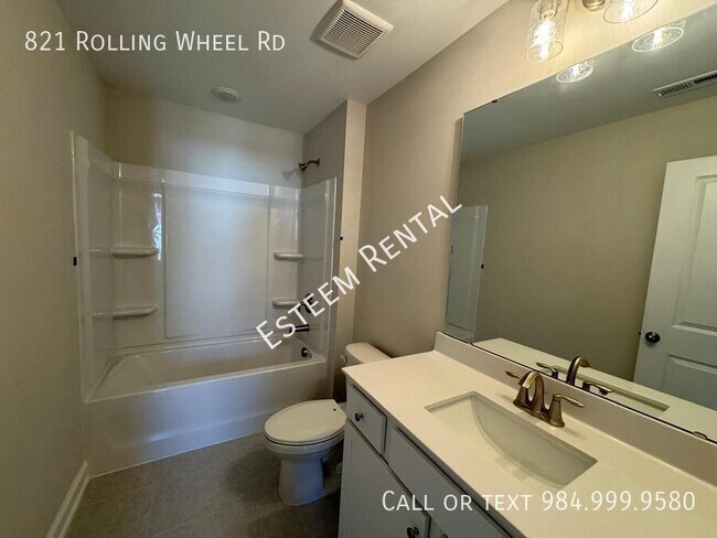 Building Photo - 821 Rolling wheel Rd