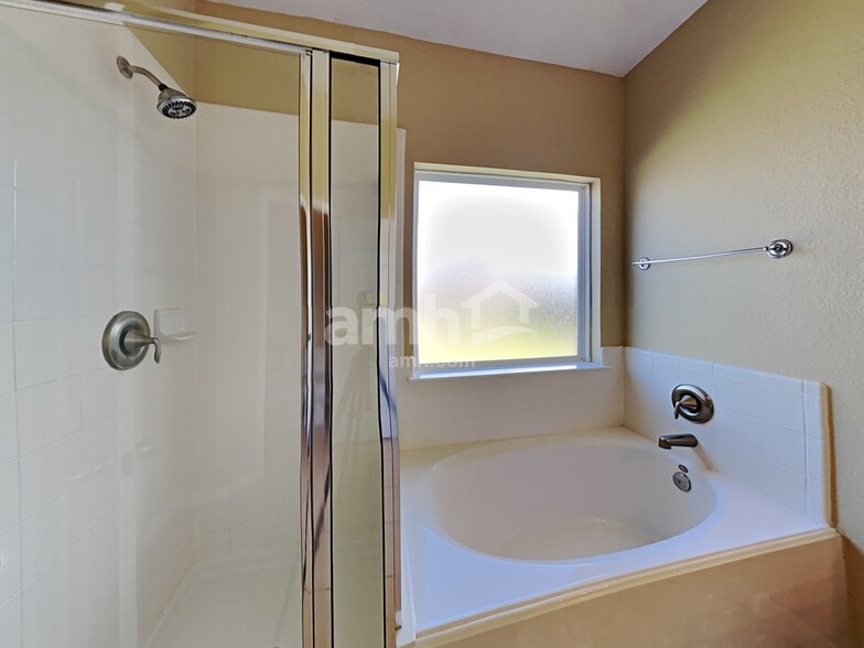 Building Photo - 21367 Village Crossing Ln