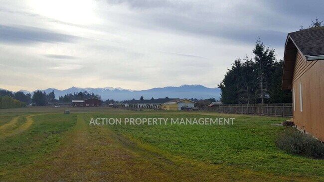 Building Photo - 3 bed 2 bath in a country setting