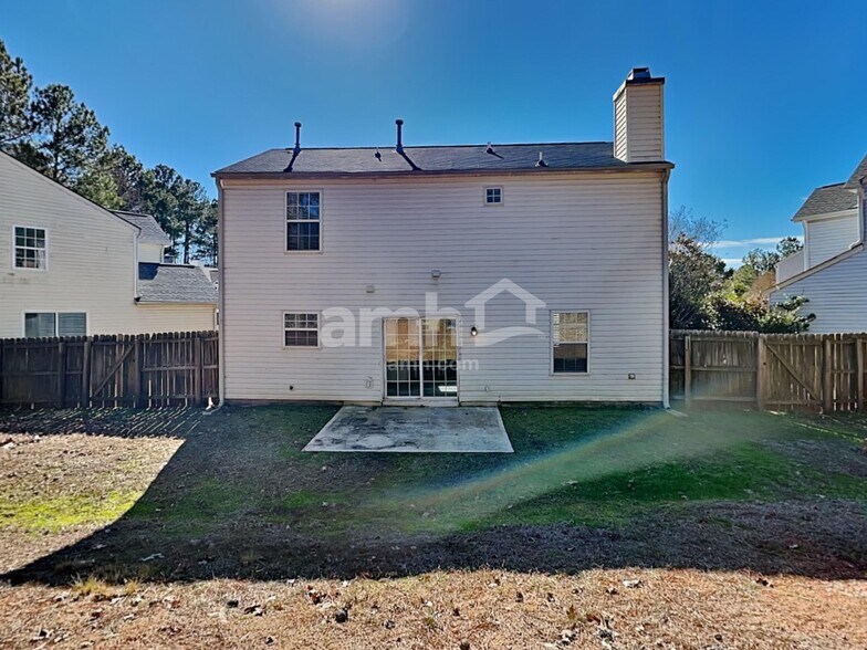 Building Photo - 112 Tiverton Woods Dr