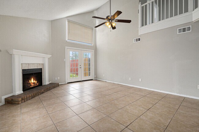 Building Photo - Beautiful Home in Dallas County