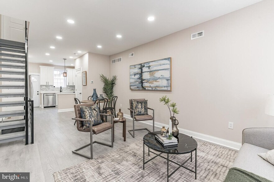 Building Photo - 1828 Hoffman St