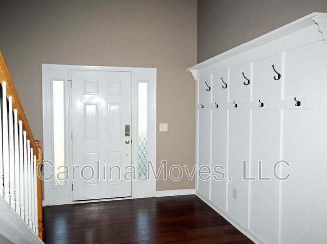 Building Photo - 689 Flintrock Dr