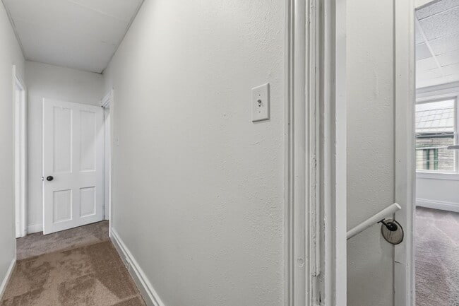 Building Photo - 5206 Lotus Wy