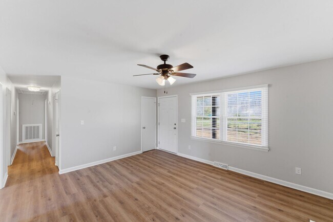 Building Photo - COMING SOON! Space, Comfort & Convenience – 3BR Home Near I-85 & Crowders Mountain